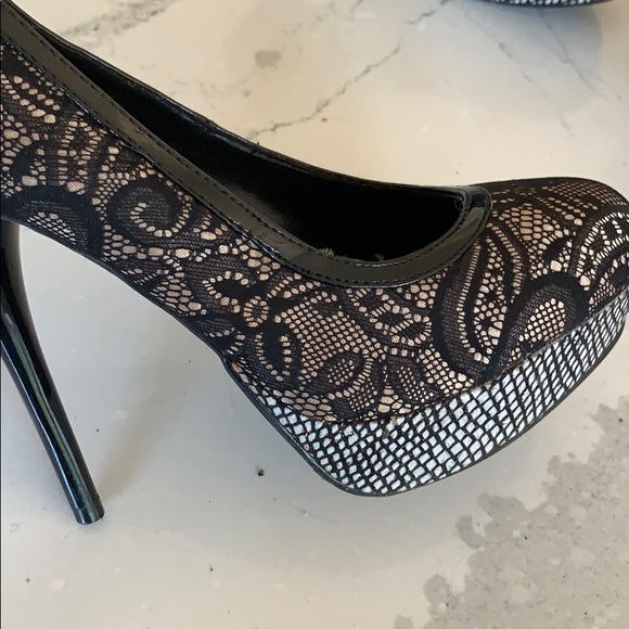 Ladies Shoes - Picture 10 of 10